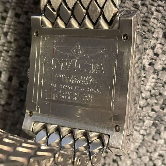 INVICTA CHRONOGRAPH WATCH 9786 - Needs Battery main image 6